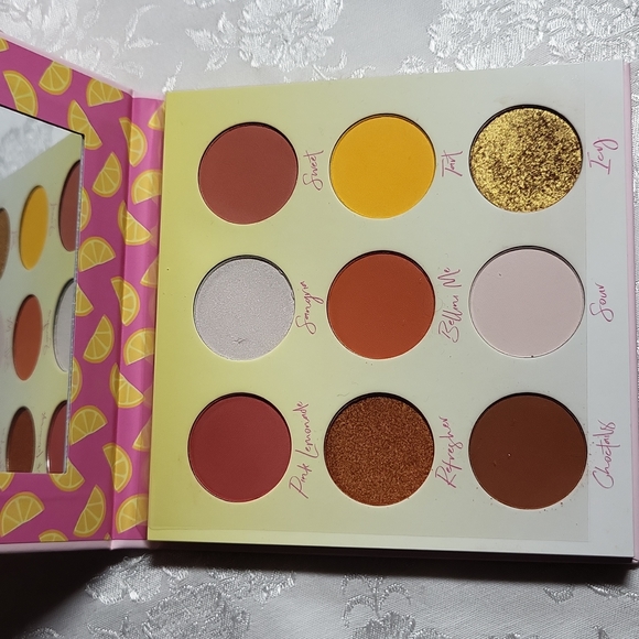 ⚜️Beauty Bakerie "Sour Ya Doin'?" Eyeshadow Palette - Picture 2 of 14